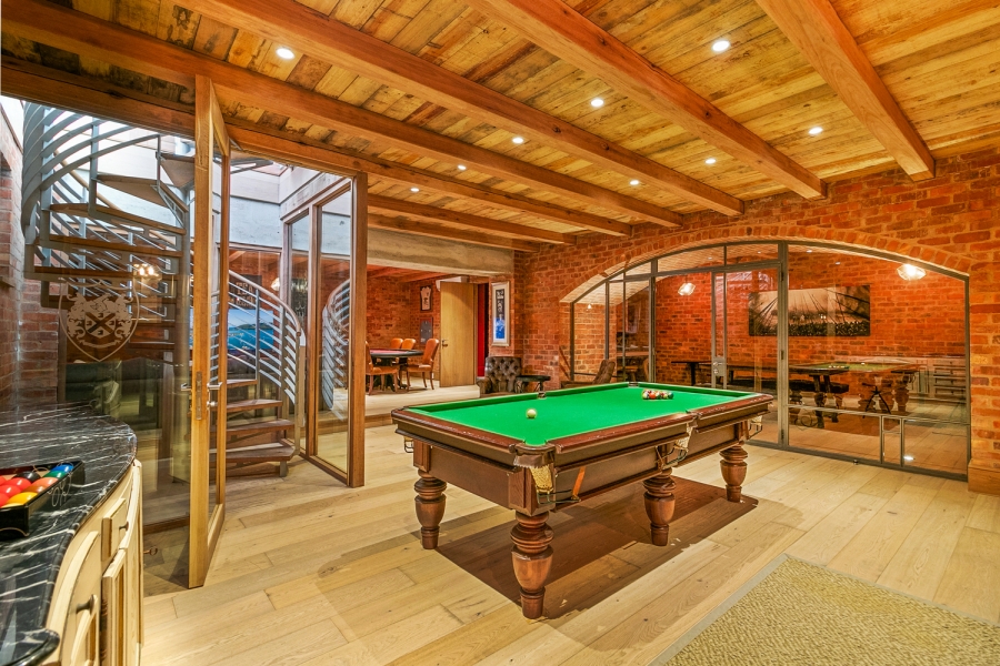 9 Bedroom Property for Sale in Beachy Head Western Cape